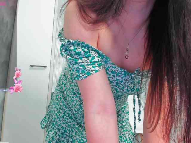 KariFlower webcam