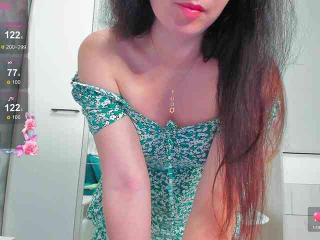 KariFlower webcam