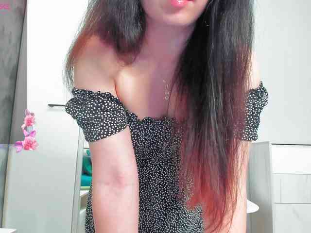 KariFlower webcam