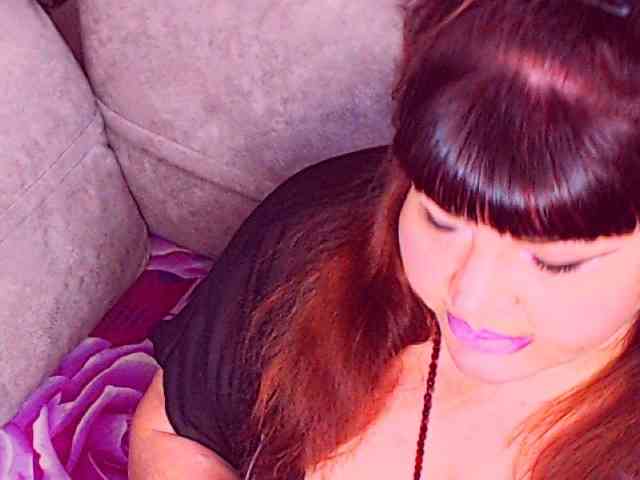 RedBustyX webcam