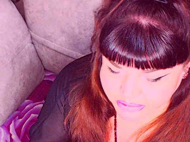 RedBustyX webcam