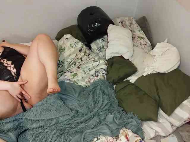 AllHolesLoveGirl webcam