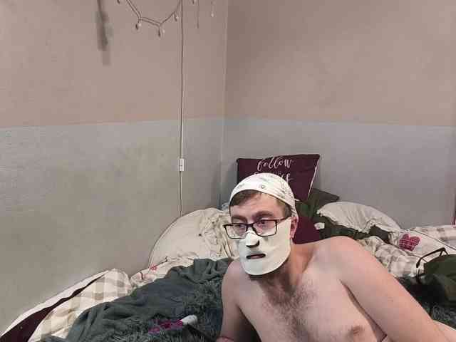 AllHolesLoveGirl webcam