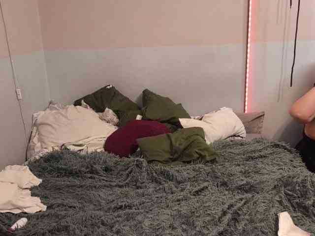 AllHolesLoveGirl webcam
