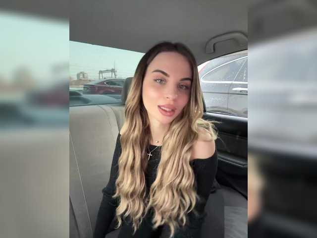 Vai a chattare su LedyMiya LedyMiya