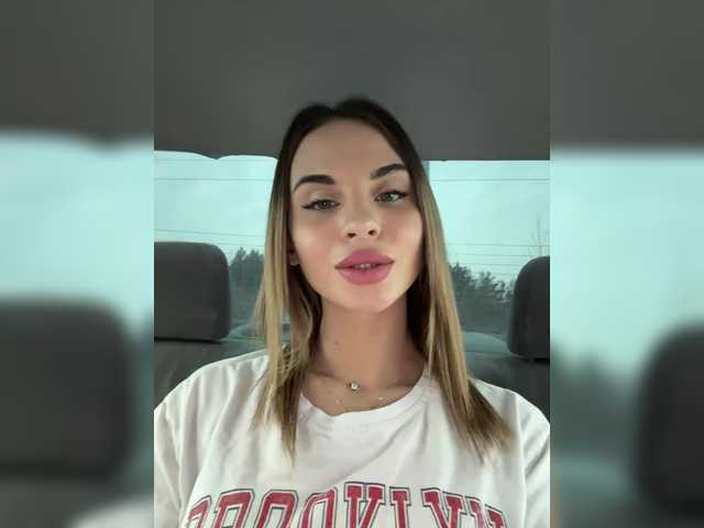 Vai a chattare su LedyMiya LedyMiya