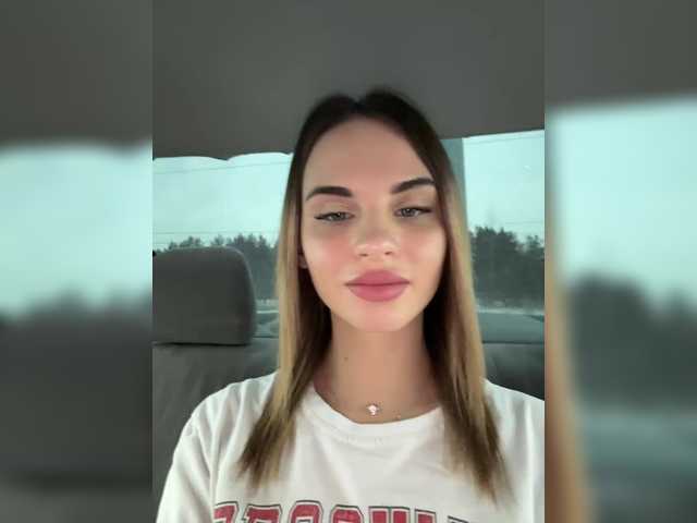 Entrez le videochat erotique avec le
modèle LedyMiya LedyMiya