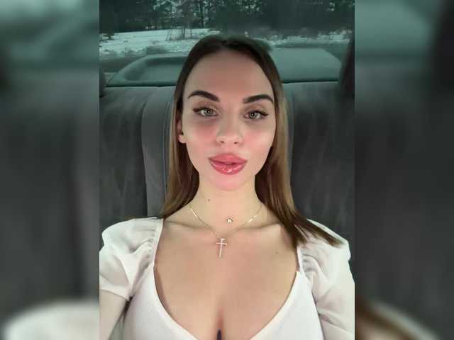 Vai a chattare su LedyMiya LedyMiya