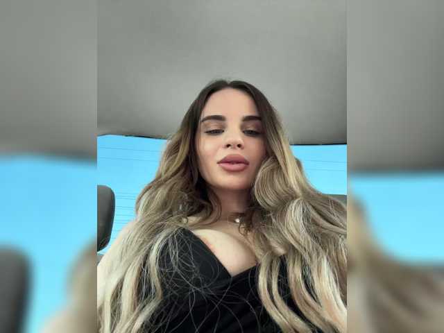 Vai a chattare su LedyMiya LedyMiya