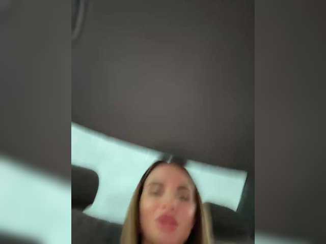 Vai a chattare su LedyMiya LedyMiya