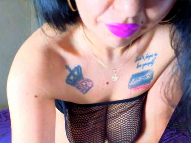 LauraVanessa webcam