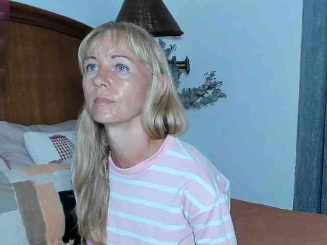 Christine_40 webcam