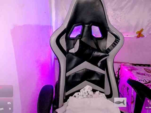 ninatinydoll webcam
