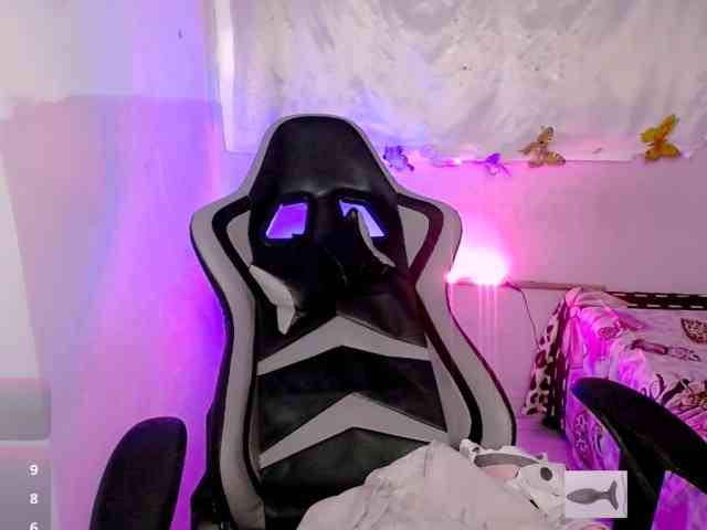 ninatinydoll webcam