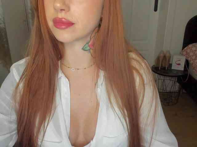 SEXYcoralie webcam