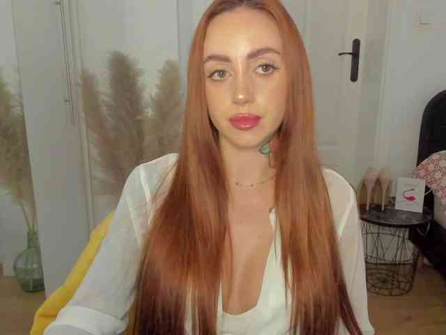 SEXYcoralie webcam