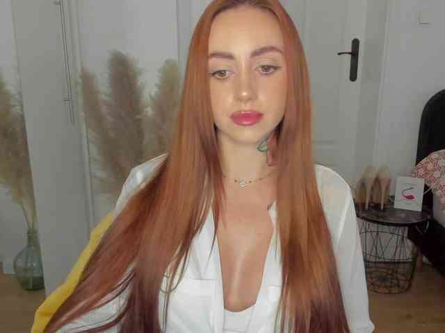 SEXYcoralie webcam