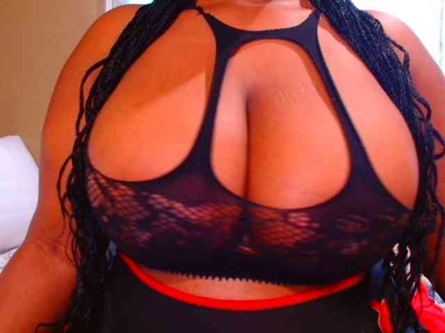 BUSTYDIAMOND webcam