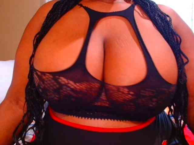 BUSTYDIAMOND webcam
