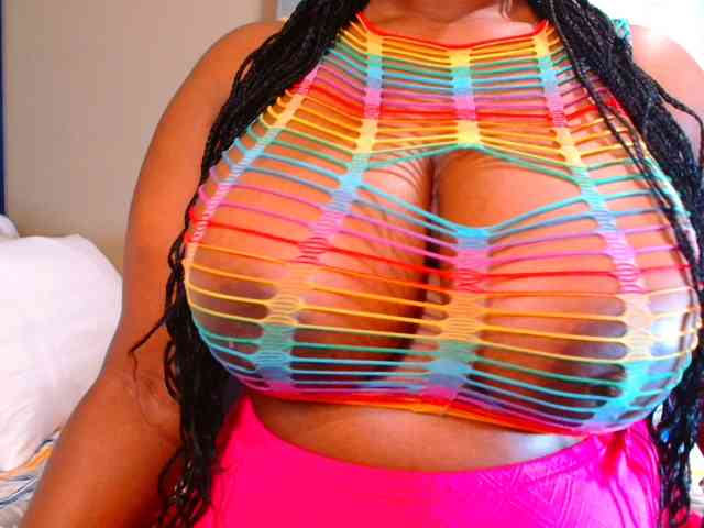 BUSTYDIAMOND webcam