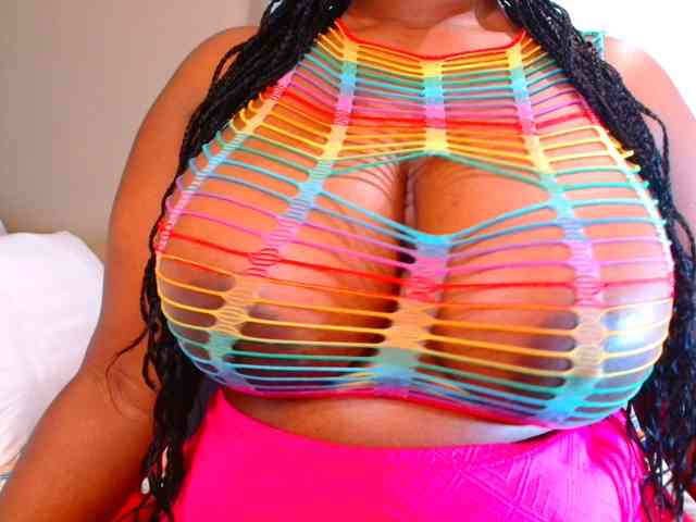 BUSTYDIAMOND webcam