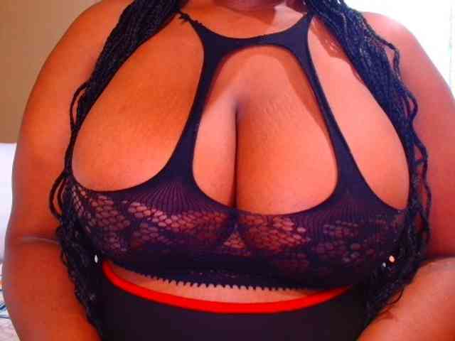 BUSTYDIAMOND webcam