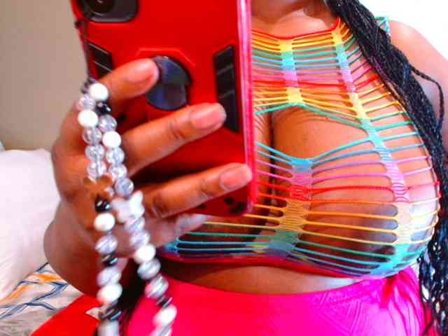 BUSTYDIAMOND webcam