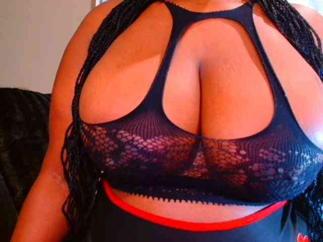 BUSTYDIAMOND webcam