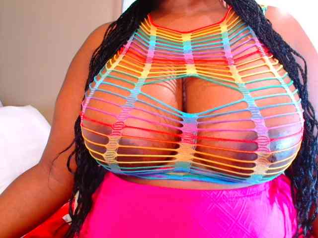 BUSTYDIAMOND webcam