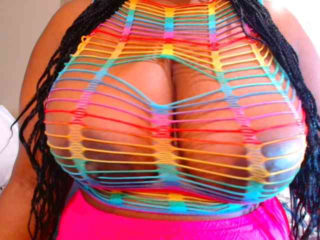 BUSTYDIAMOND webcam