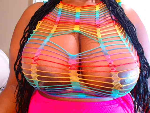 BUSTYDIAMOND webcam