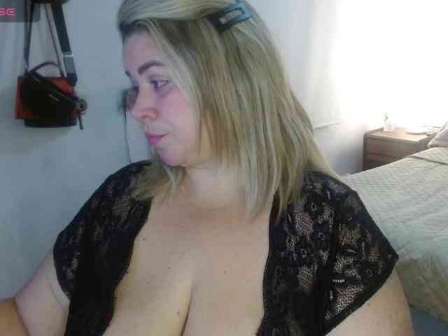 bella_savati webcam