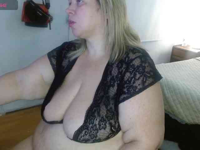 bella_savati webcam