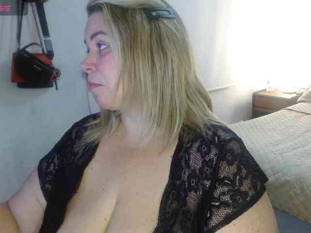 bella_savati webcam