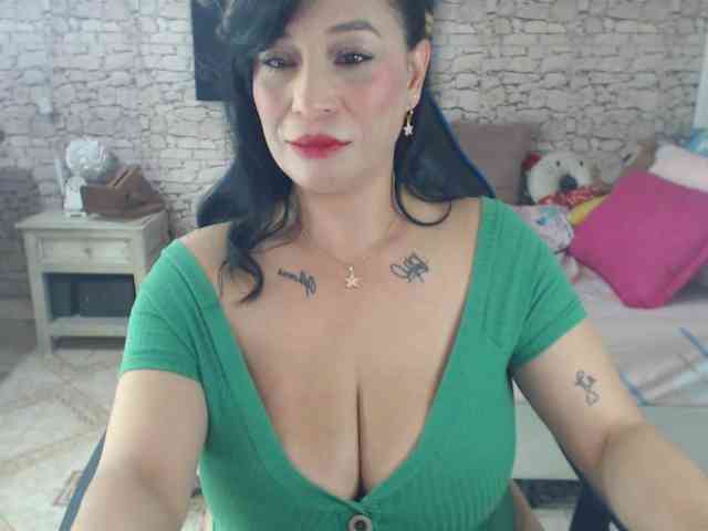 AlissonTyler webcam