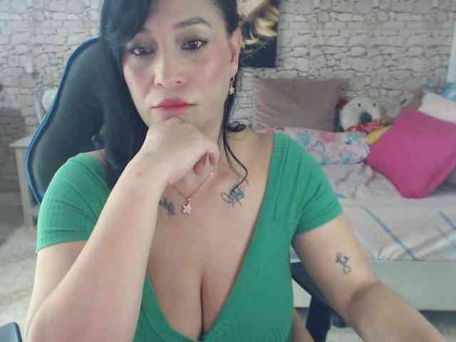 AlissonTyler webcam
