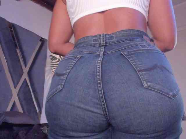strong-girl webcam