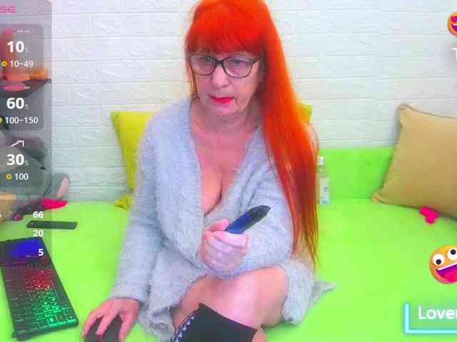 FoxyMature webcam