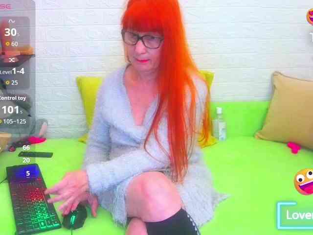 FoxyMature webcam