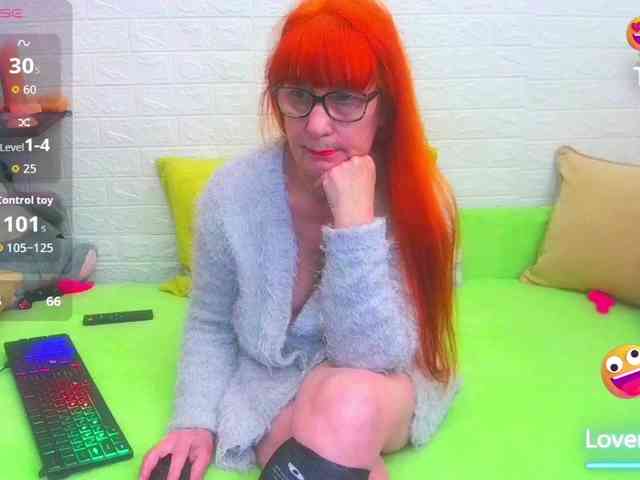 FoxyMature webcam