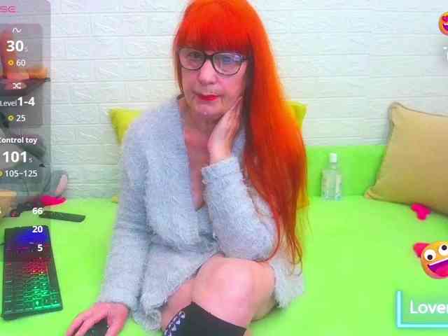 FoxyMature webcam