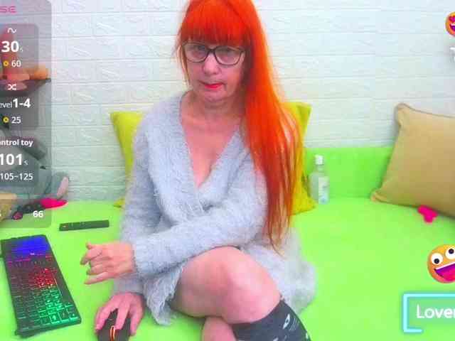 FoxyMature webcam