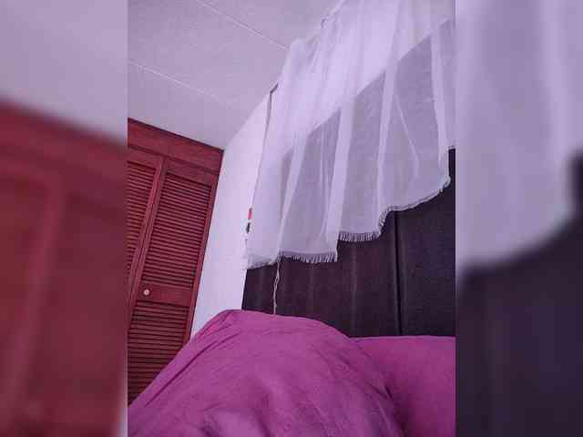 NinaBelluschi webcam