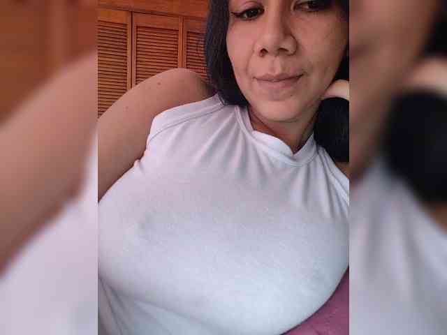 NinaBelluschi webcam