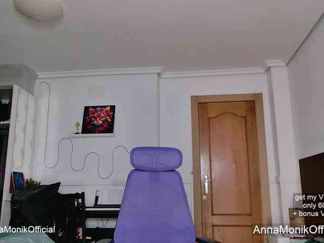 Anna_Monik webcam