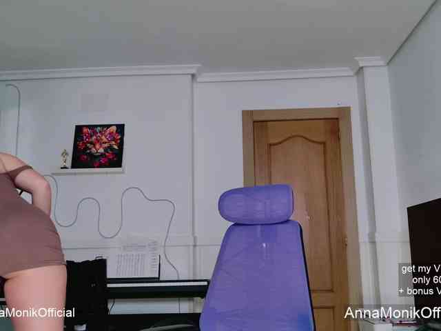 Anna_Monik webcam