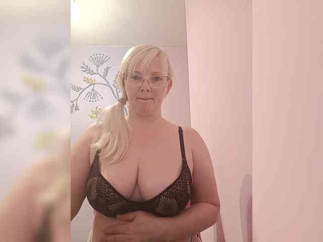 Sweetie454 webcam