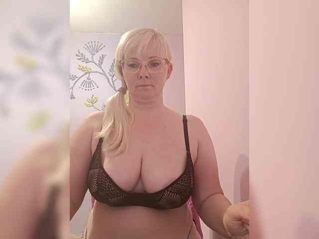 Sweetie454 webcam