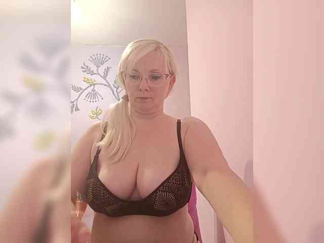 Sweetie454 webcam