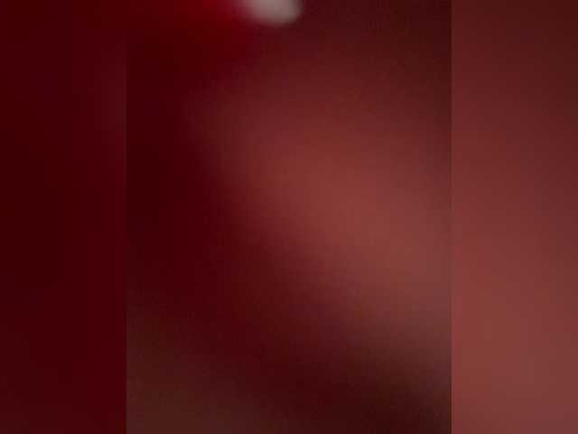 Entra en el chat con el modelo Essss33331 Essss33331